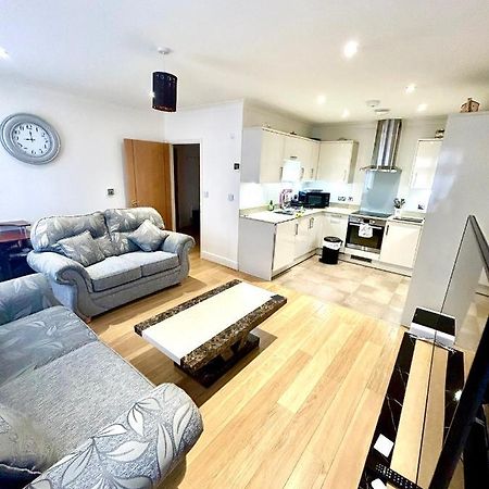Lovely Cosy Apartment Бромли Екстериор снимка
