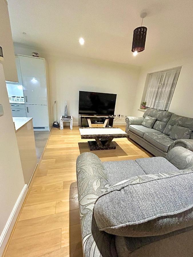 Lovely Cosy Apartment Бромли Екстериор снимка